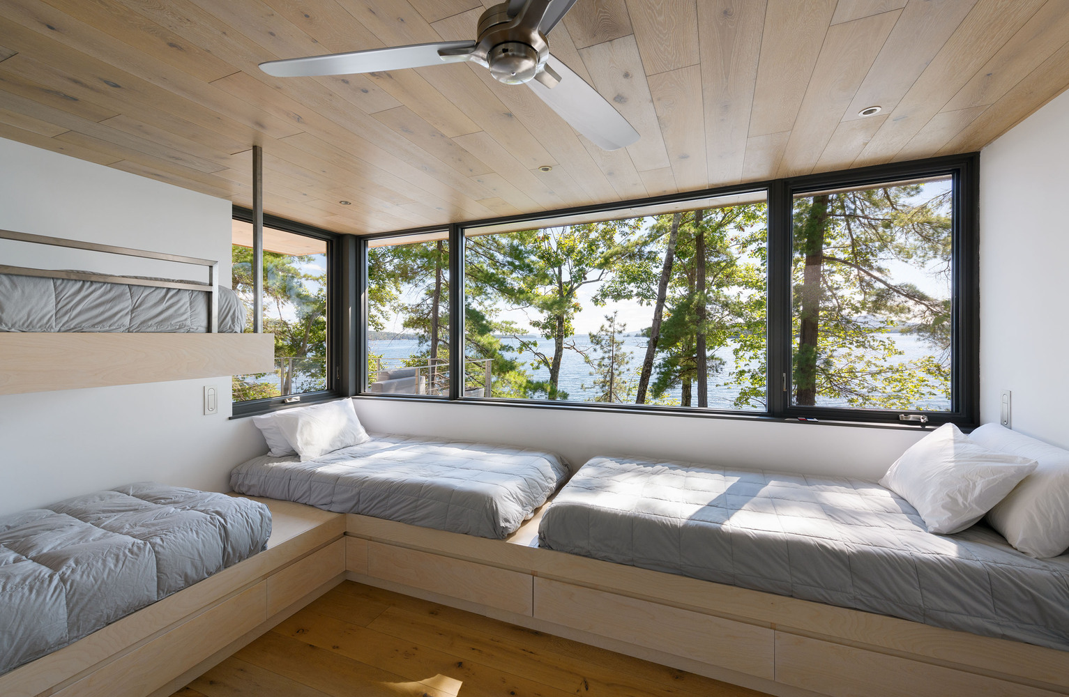 美国高架营地丨默多设计-27