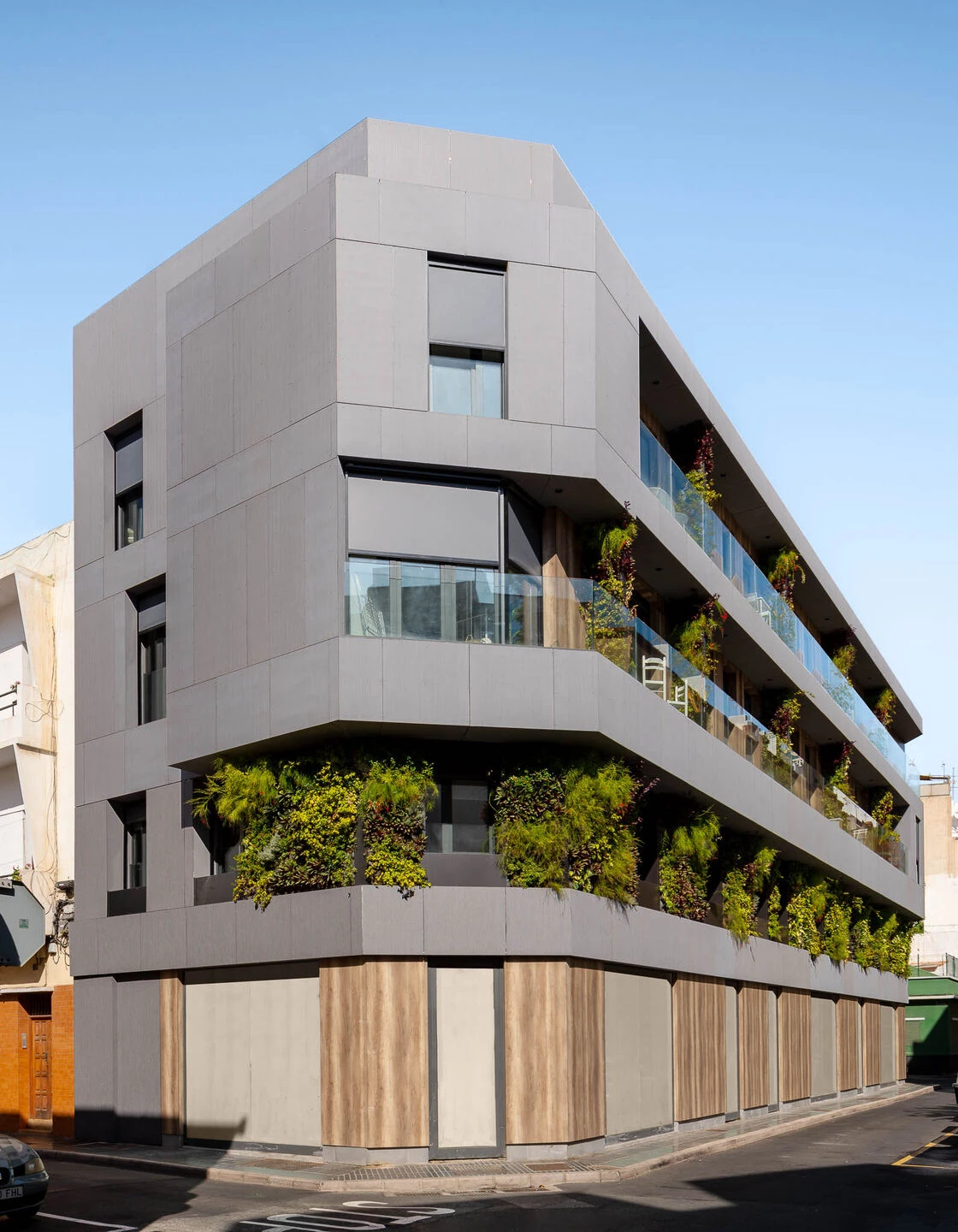 绿意盎然的城市花园——西班牙 Las Palmas de Gran Canaria 公寓设计-19