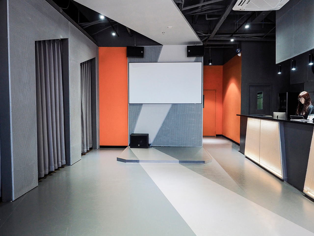 【UD设计工作室】厦门星影岛影吧，统一调性里的多元化个性-17