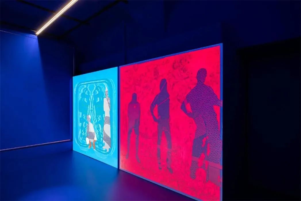 爱马仕 Hermès 丝绸用品新零售快闪店设计丨lisa Ossino Studio-19