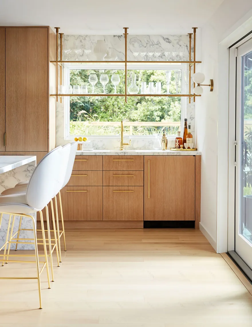 中世纪 吕·厄·HSH室内设计公司
注:Lu·e可能是特定人名或品牌名,由于缺乏更多背景信息,只能按音译处理 丨美国丨HSH Interiors AOR-11