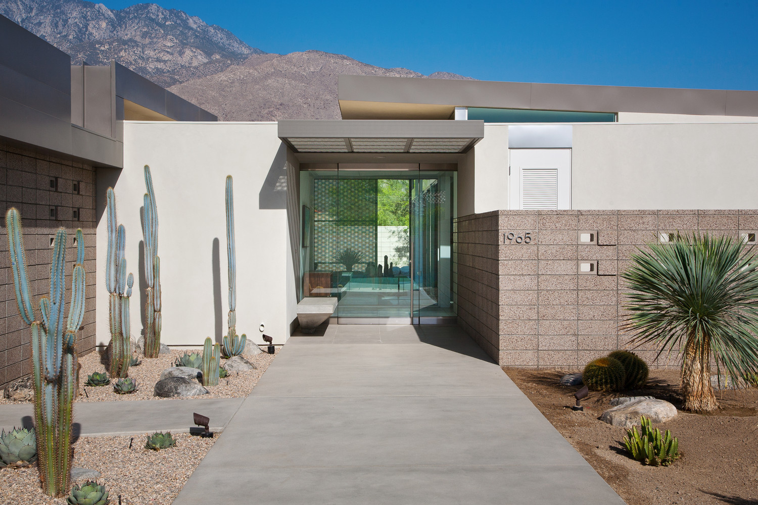 House in Palm Springs  o2 Architecture-14