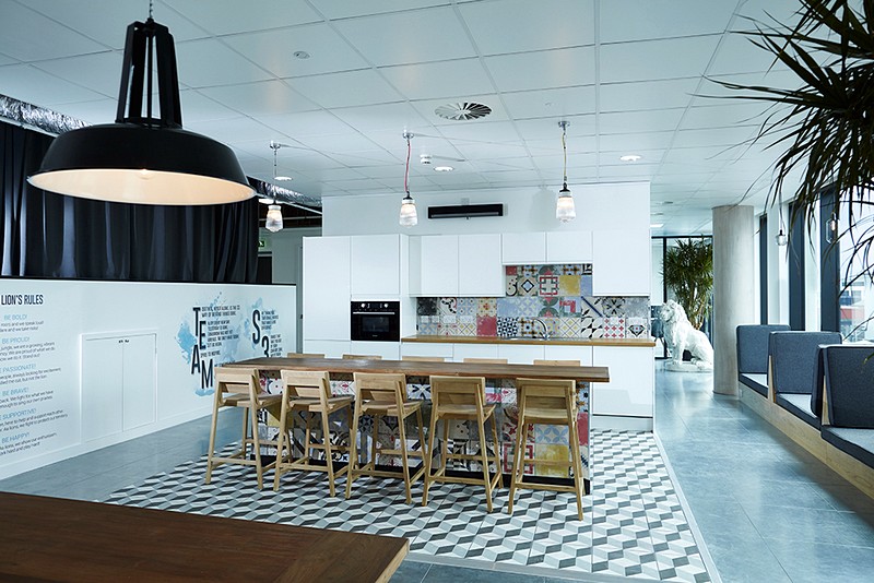 创意无限！派拉蒙打造酷炫 S3 广告公司办公室-26