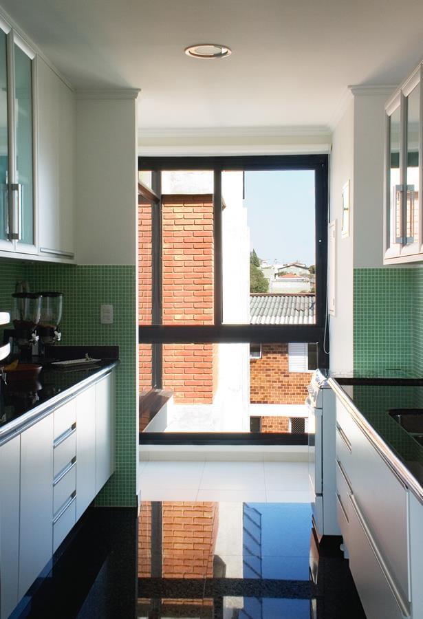 巴西圣阿德莱德建筑 | 经济、节能且美观的混合用途设计-9