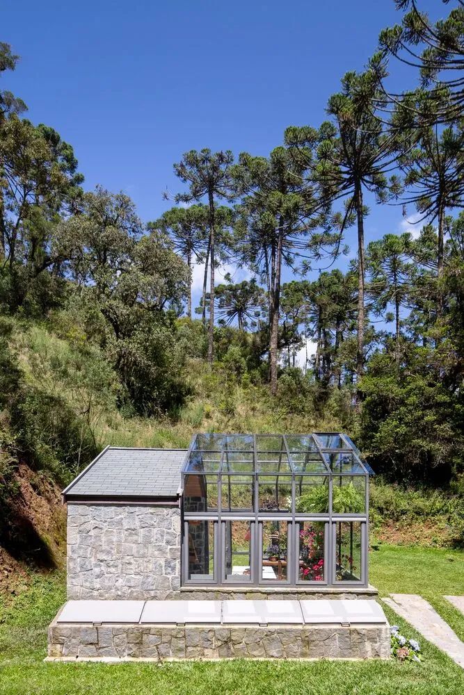 温室三角玻璃屋丨勾勾手设计网-24