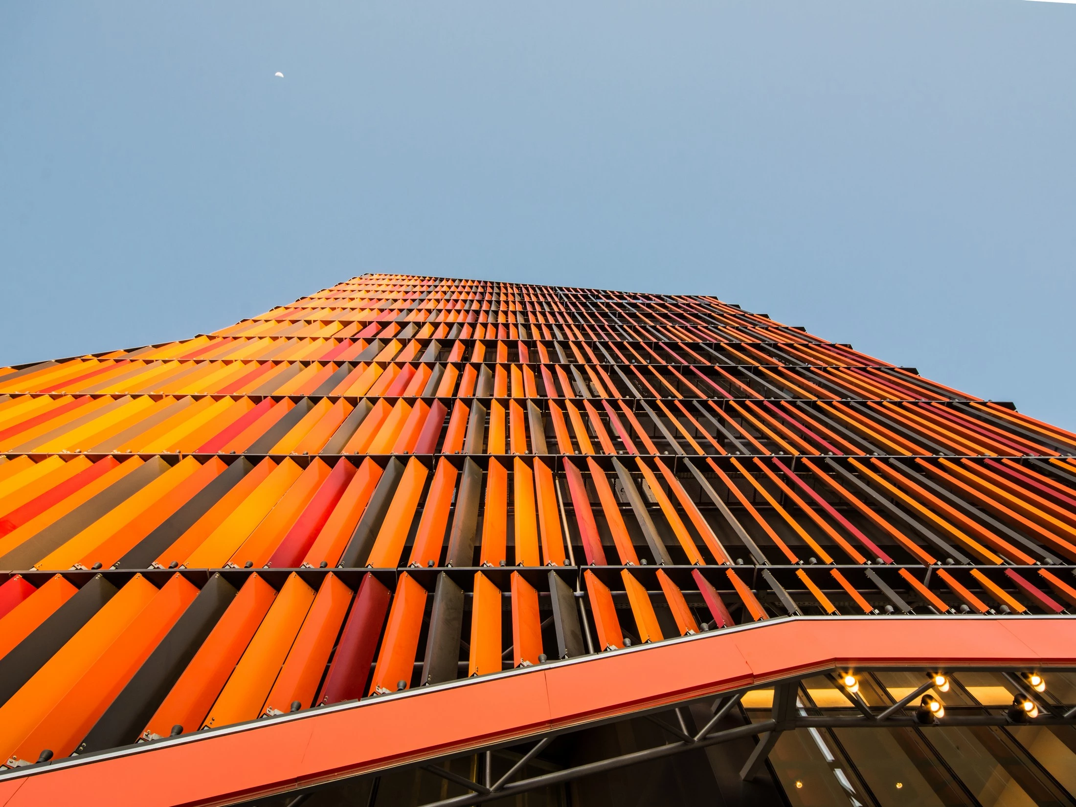 橙色大楼 · 创新,效率与愉悦的办公空间-21