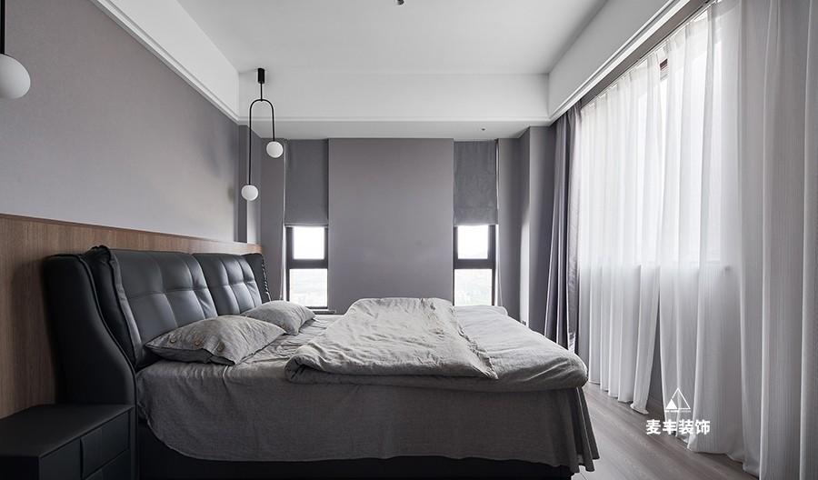 简约风格融入艺术元素,打造舒适宜居空间-17