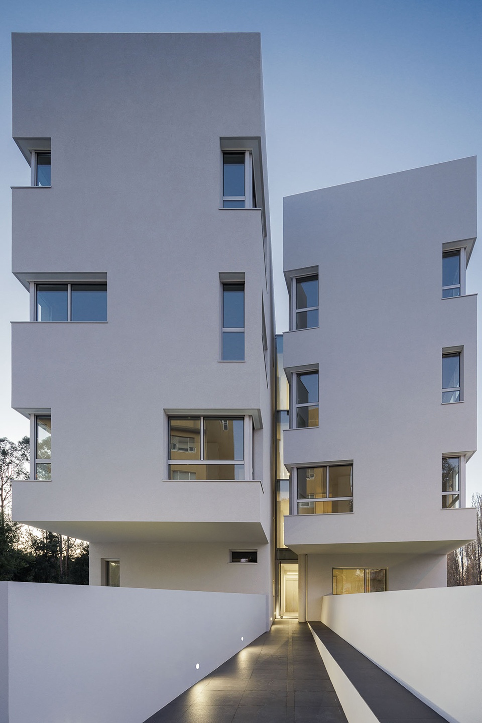 Nova Rio 住宅 | 极简主义与灵动开窗的完美融合-38