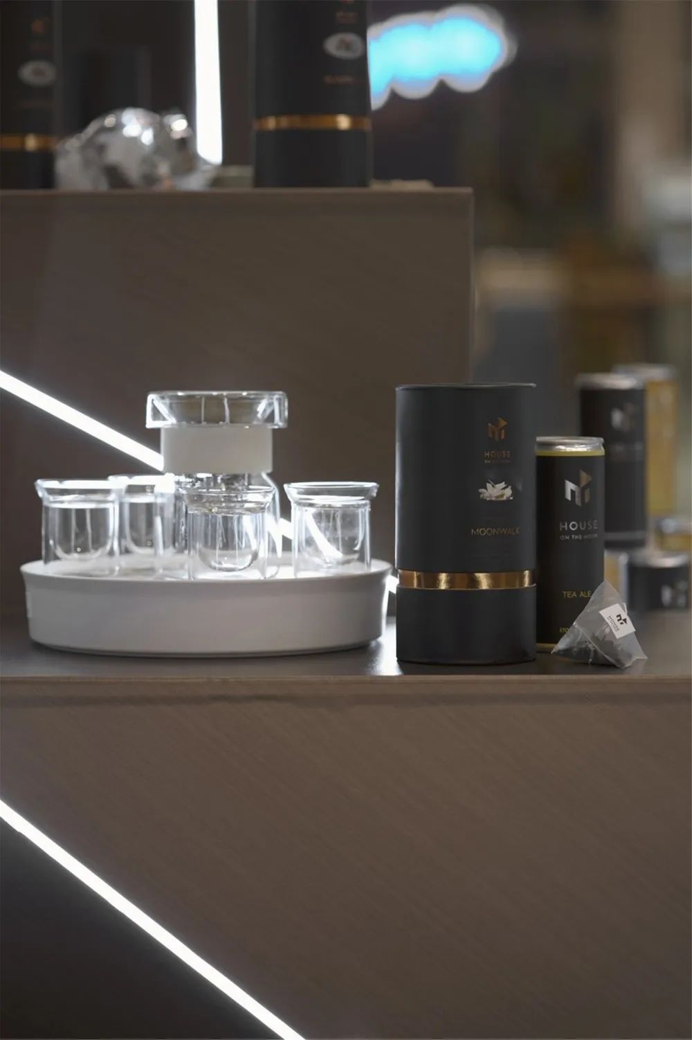 宇宙碎片中的甜品店——新加坡 HOUSE ON THE MOON 设计亮点-31