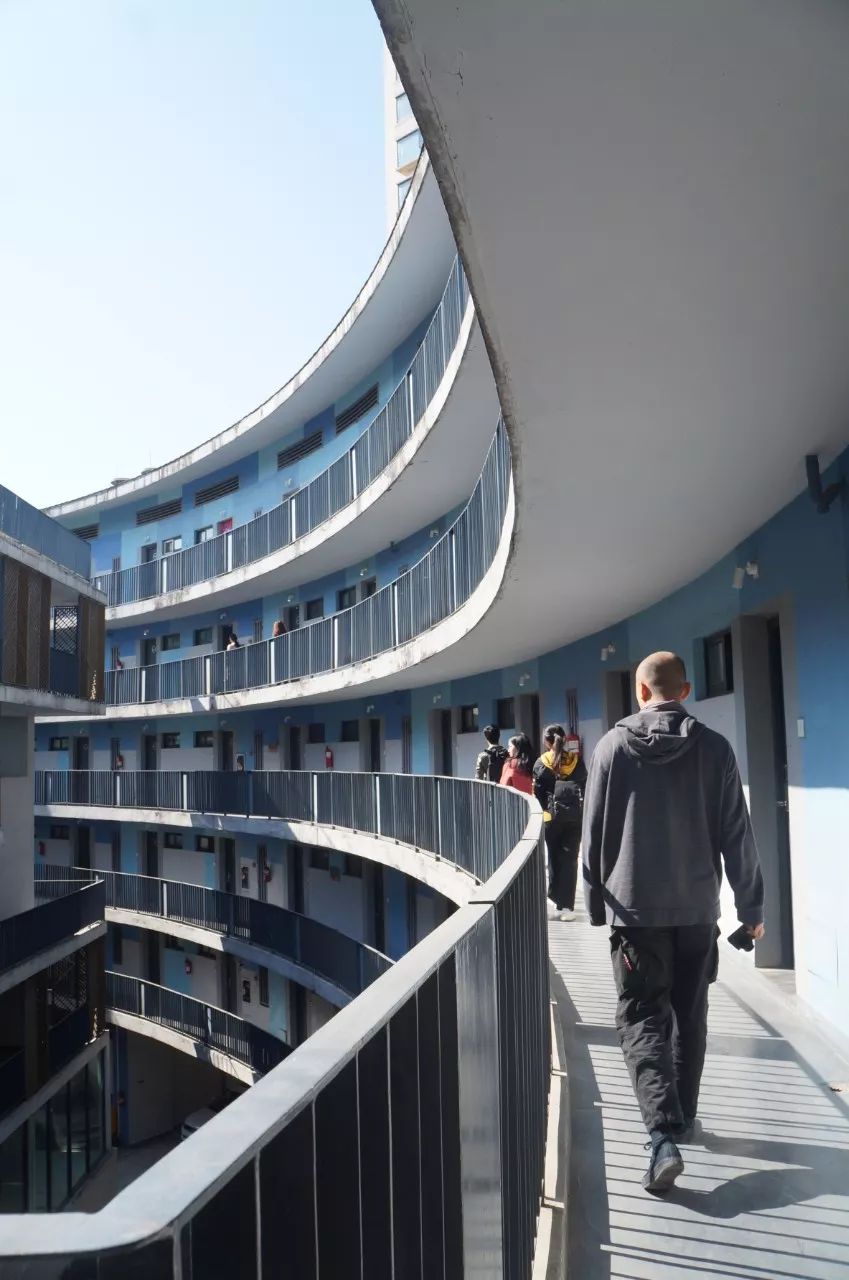 羊城漫游,体验土楼公舍与紫泥堂创意园的别样魅力-49