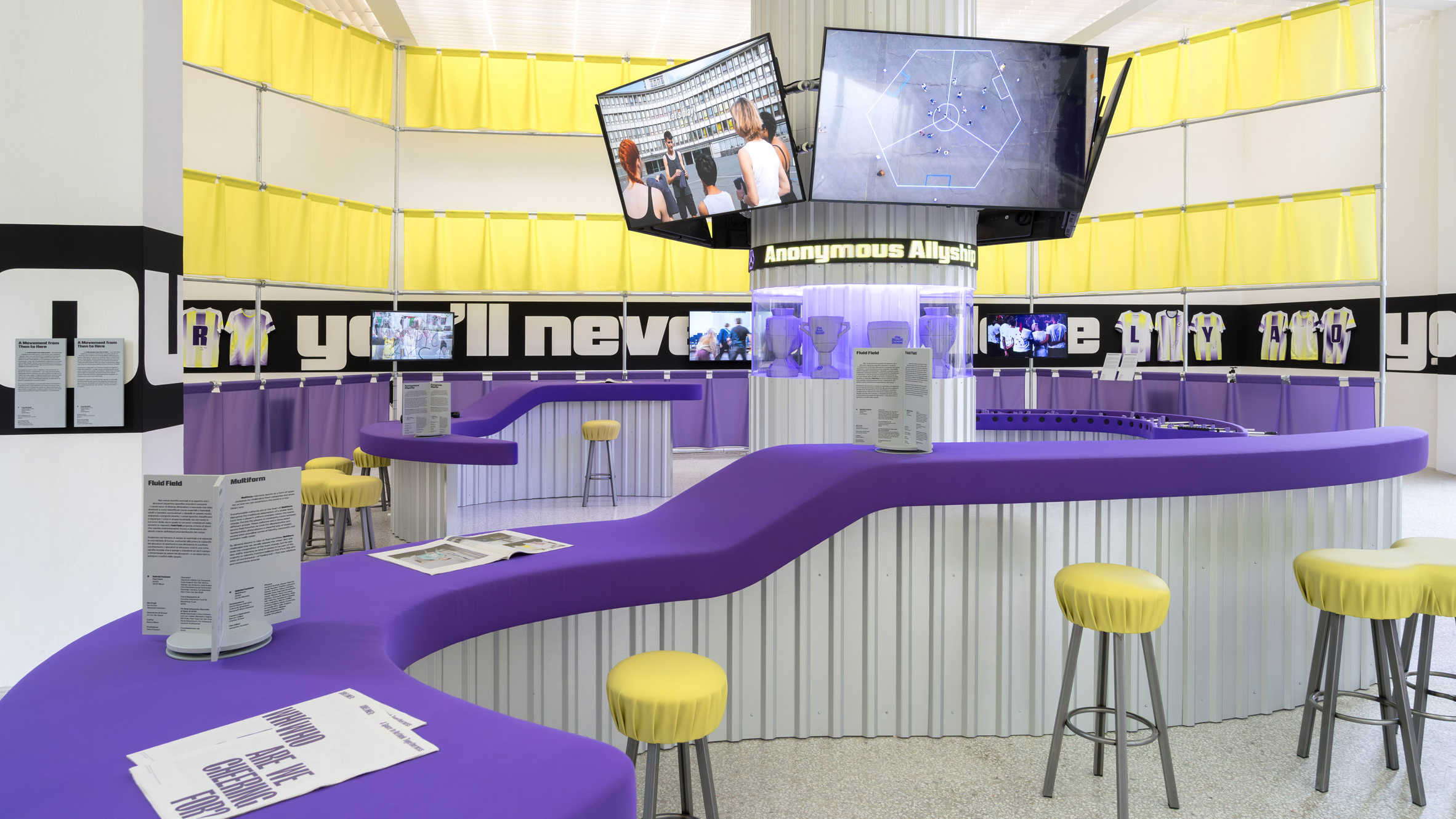 Sidelined（荷兰馆改造的动态体育酒吧）丨Amanda Pinatih,Gabriel Fontana-0