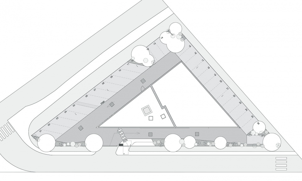三角形的“A”办公楼,法国蒙彼利埃的现代符号-25