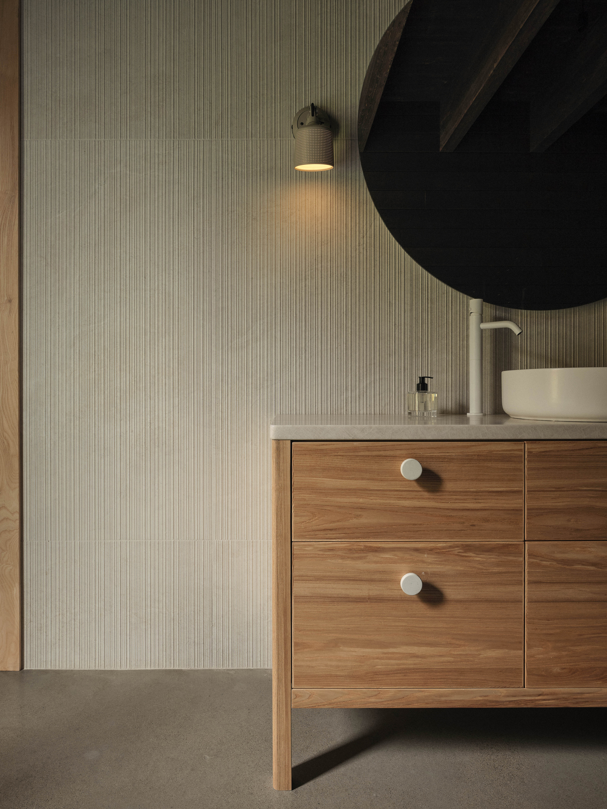 欧贝之家（注：Maison常见作房屋、住宅等意思，Aubé一般作姓氏，这里结合常见表达意译为欧贝之家 ） 丨加拿大丨YH2 Architecture-40