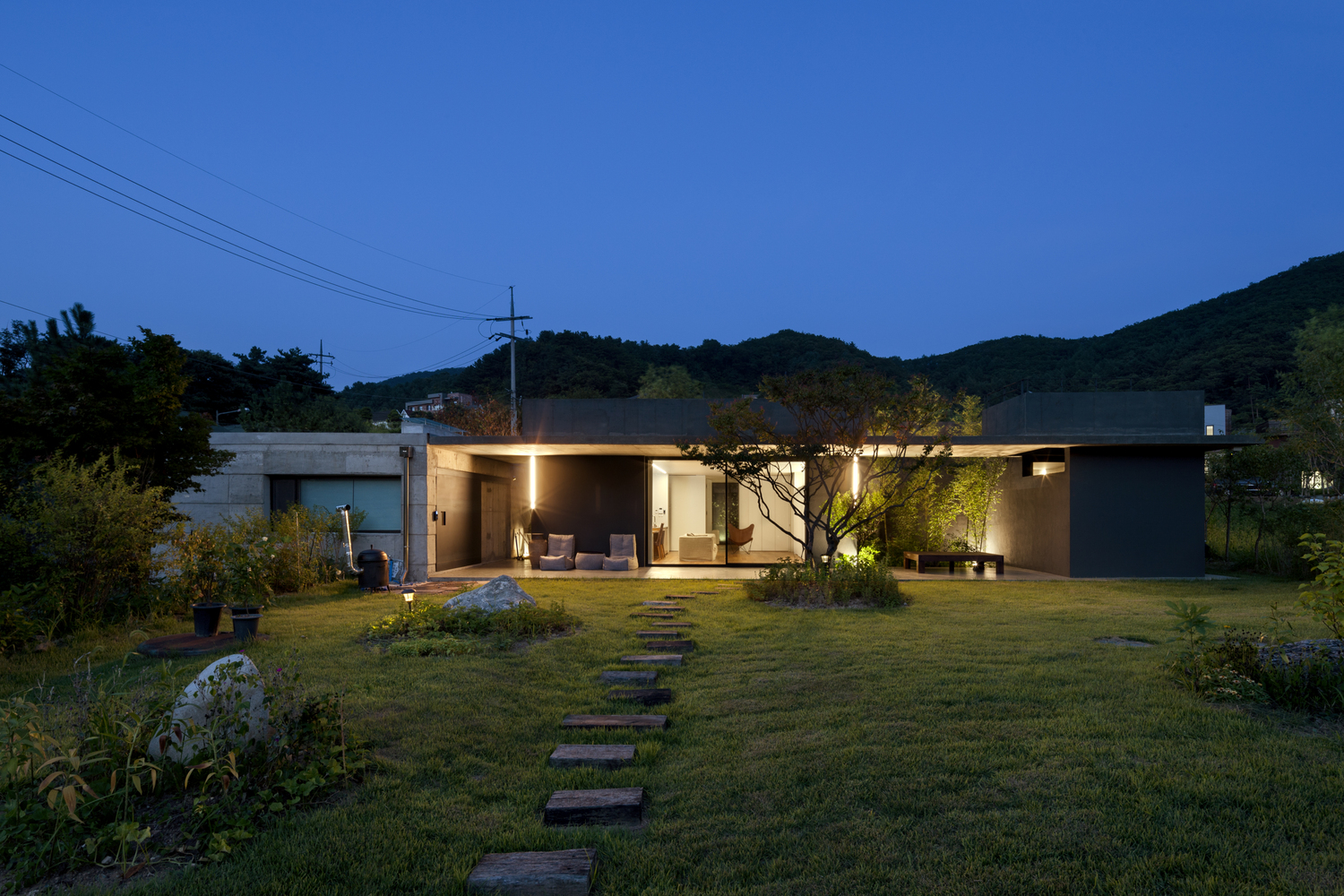 Moonhori Residence  a round architects-42