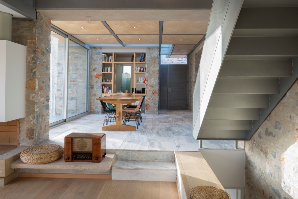 橄榄林中的石筑别墅-9