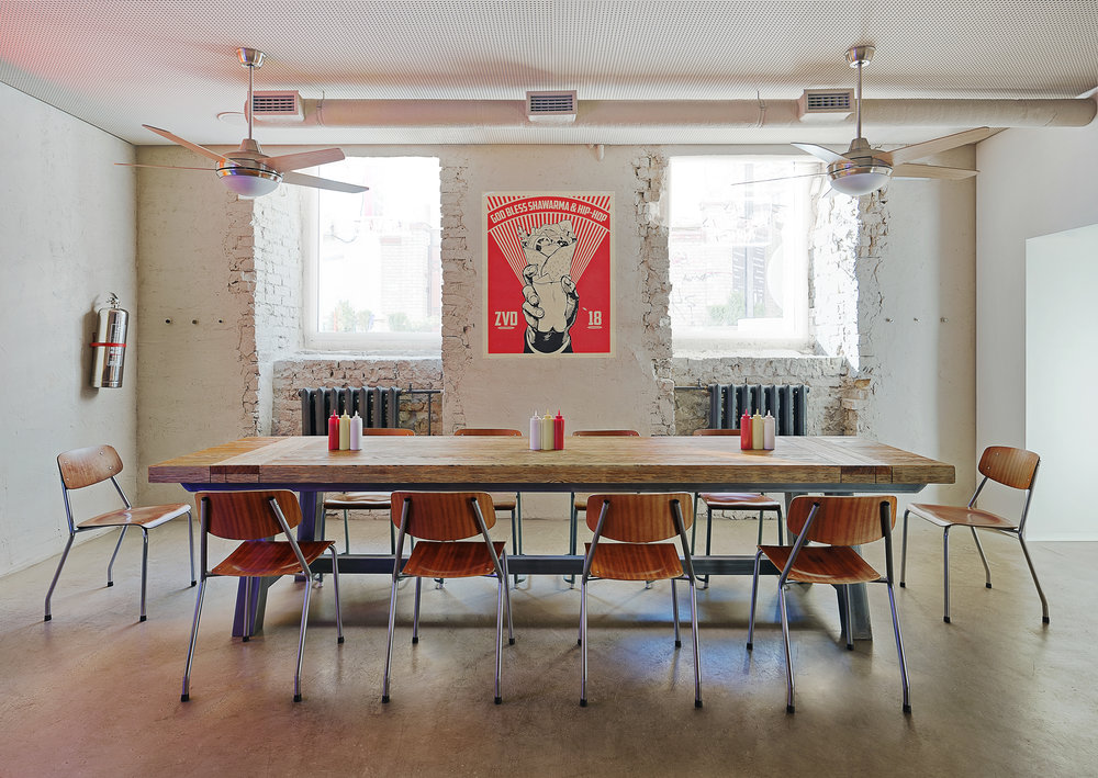 乌克兰基辅美式风格餐厅设计-8