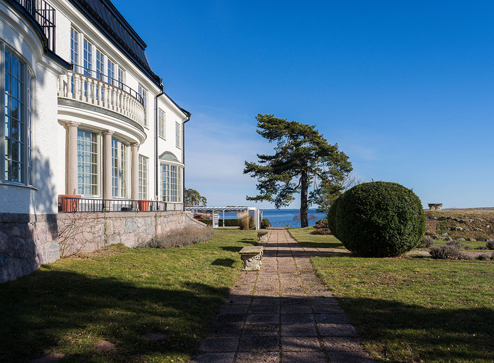 瑞典水岸豪华别墅 | 古典与现代的完美结合-14