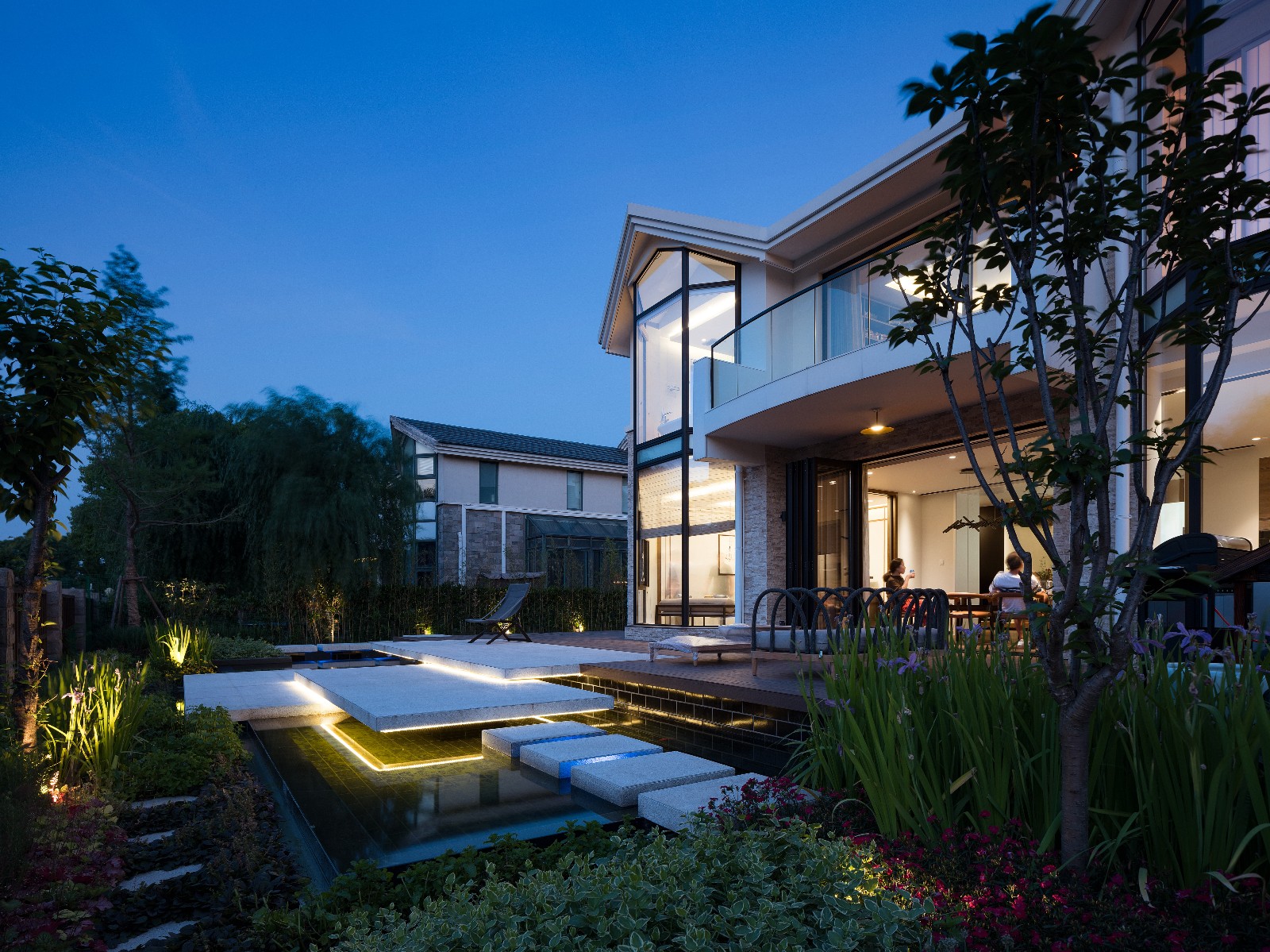 上海 376㎡树屋别墅 | VCDesign 融入自然，打造室内外一体化空间-12