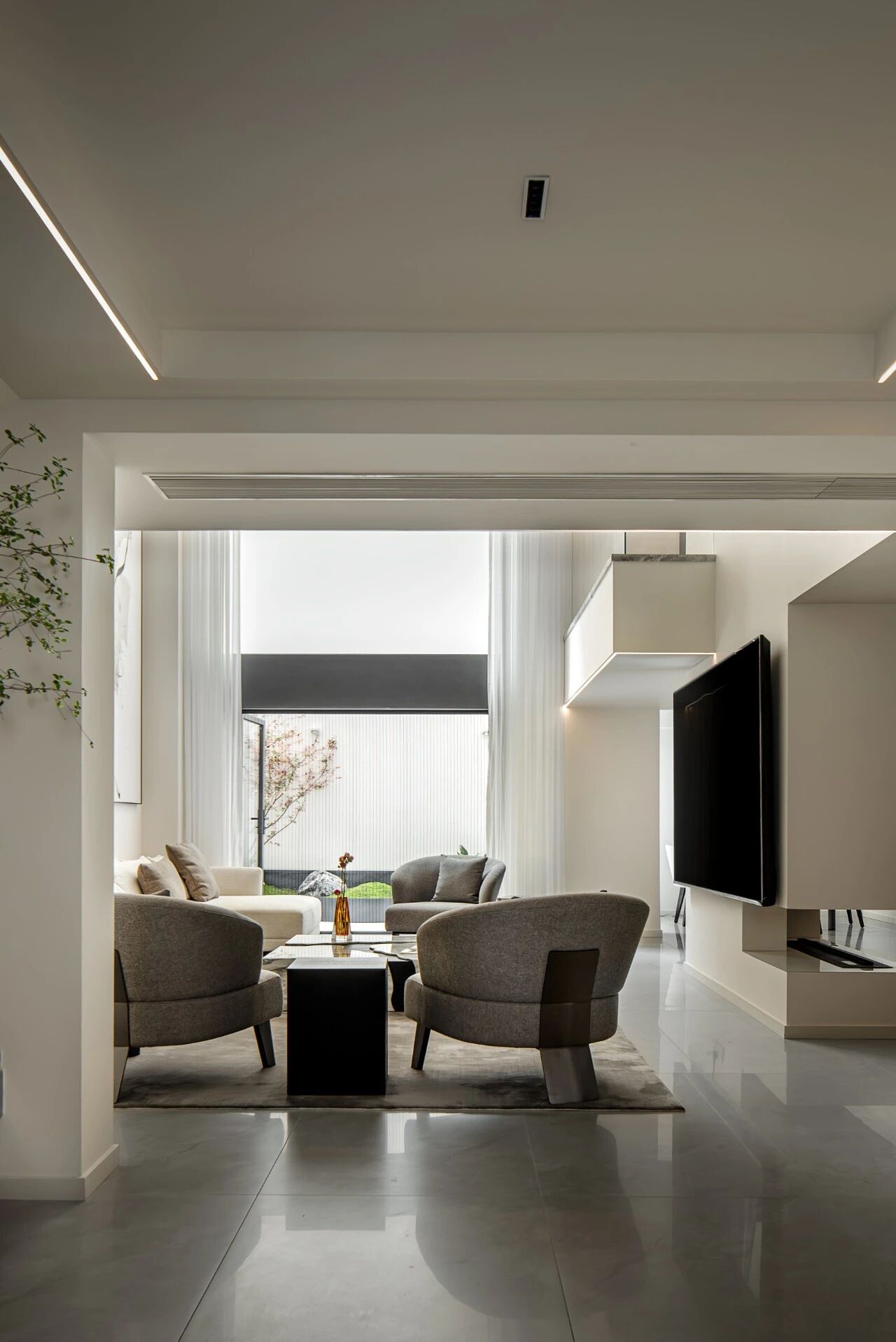 首发 X 熊翔飞 X 静奢白境 家的自然叙事:向光处,有风来_20260110-22