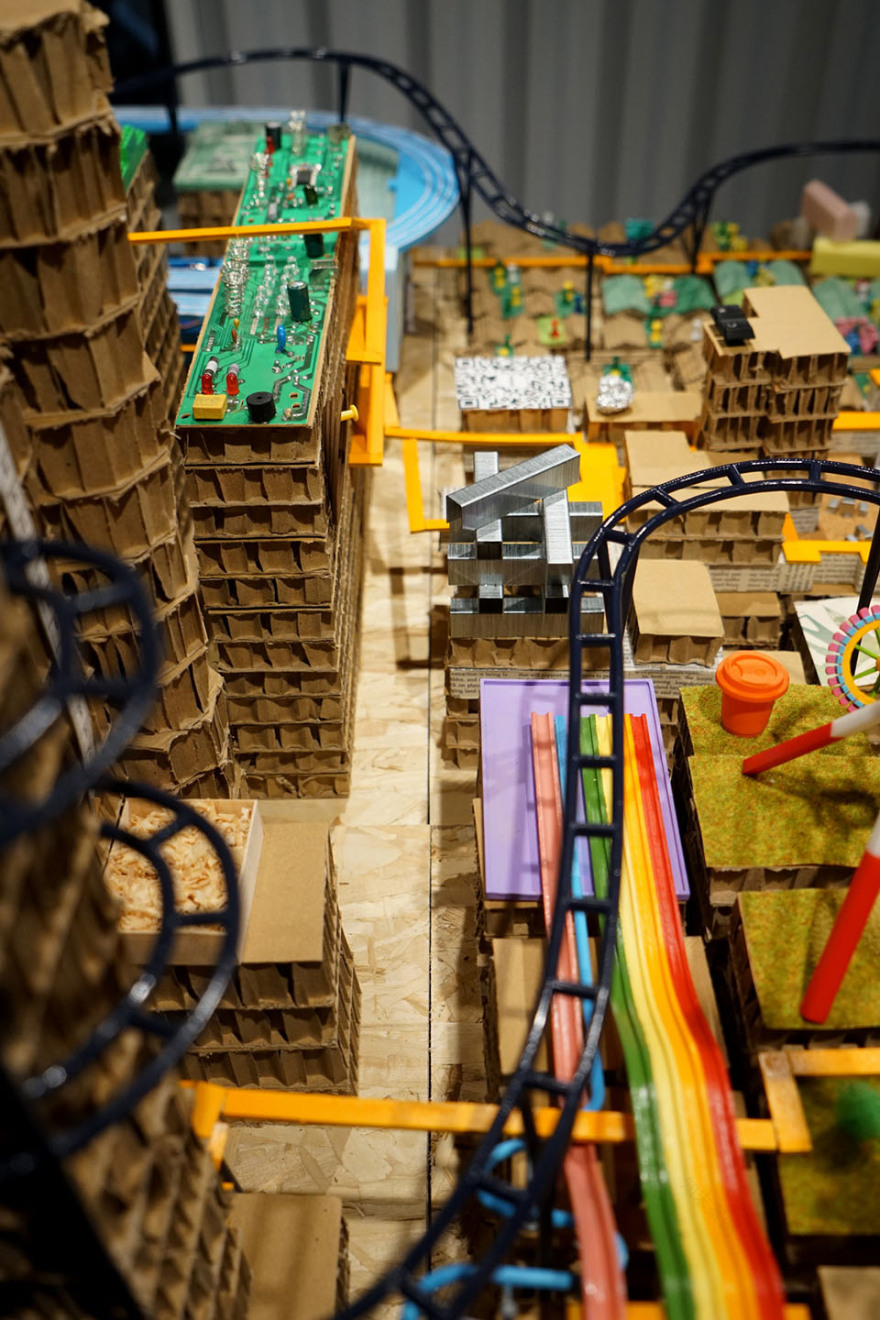 第五立面交响曲第九届深双南头古城分展场艺术装置丨厘米制造-20