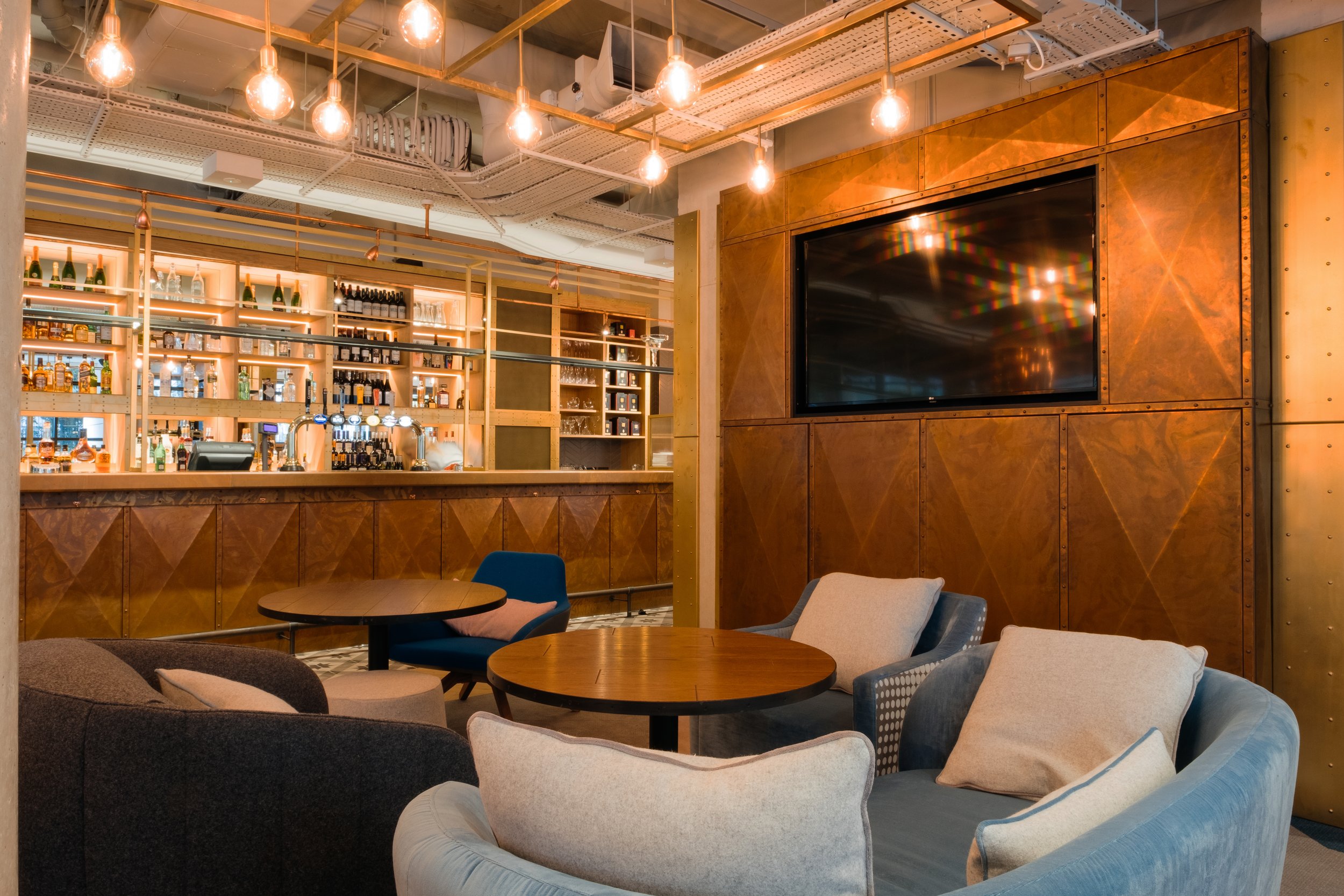 Kingston希尔顿逸林酒店大堂及公共区域设计丨JamaicaKingston丨DLSM Studio（原DesignLSM）-9