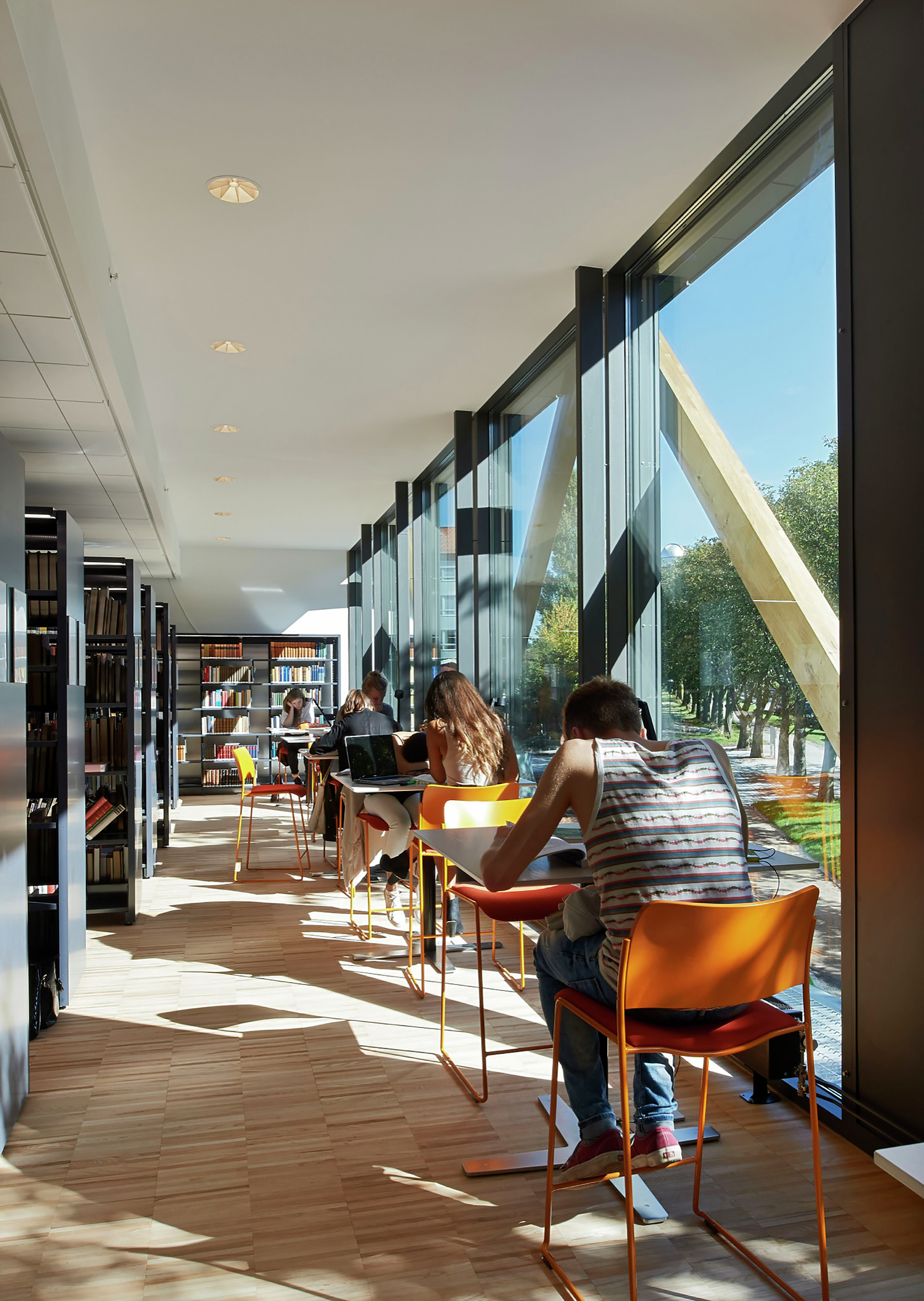 瑞典隆德大学图书馆设计-13