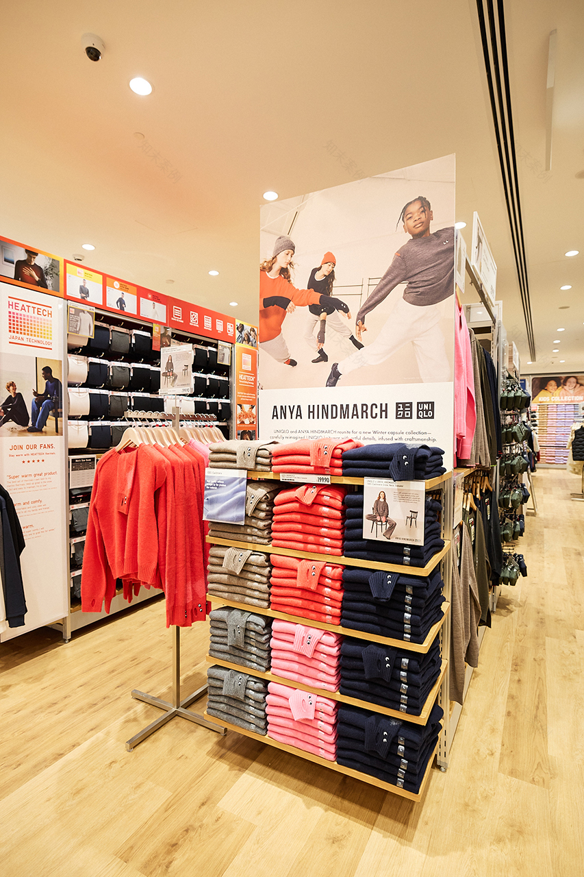 Uniqlo Burnside Retail Fitout Adelaide | Unita-24
