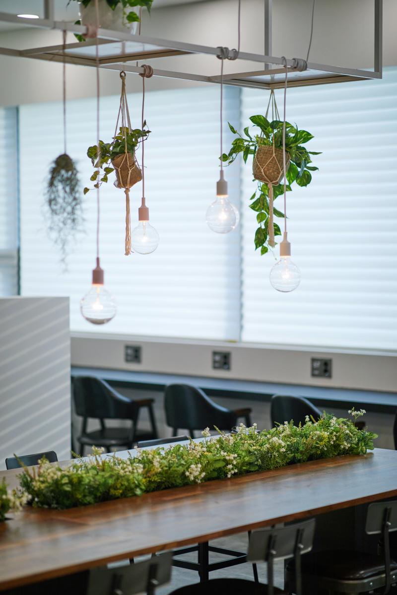 首尔 50 平极简咖啡厅，打造温馨交流空间-14