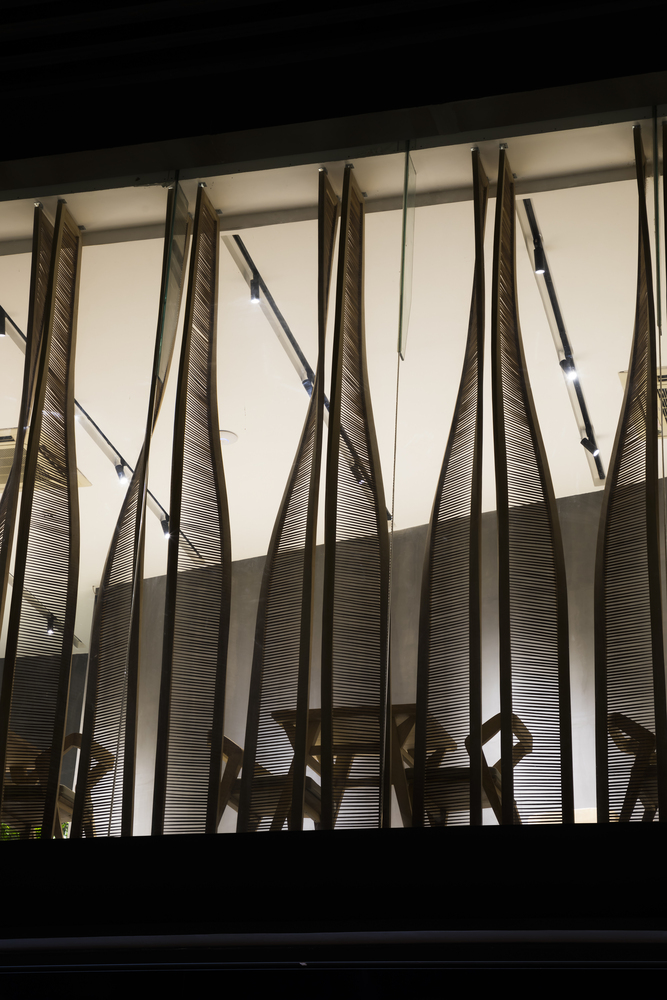 越南 IPPUDO 餐厅——绿植与木筷的多层空间叙事-43