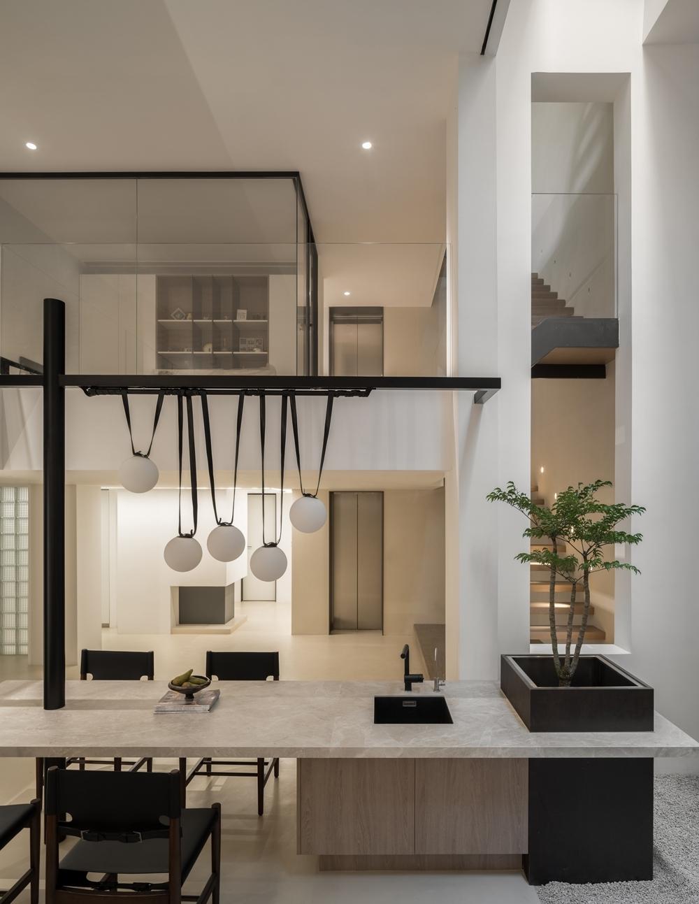 350㎡别墅简约白与原木经典搭配丨中国上海-59