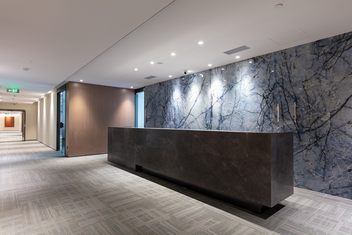 蓝天集团郑州龙湖金融岛办公空间丨中国郑州丨河南素颜软装设计有限公司-12