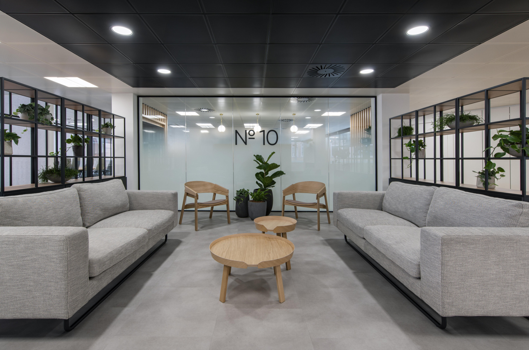Inside International Pension Fund’s New London Office - Officelovin'-1
