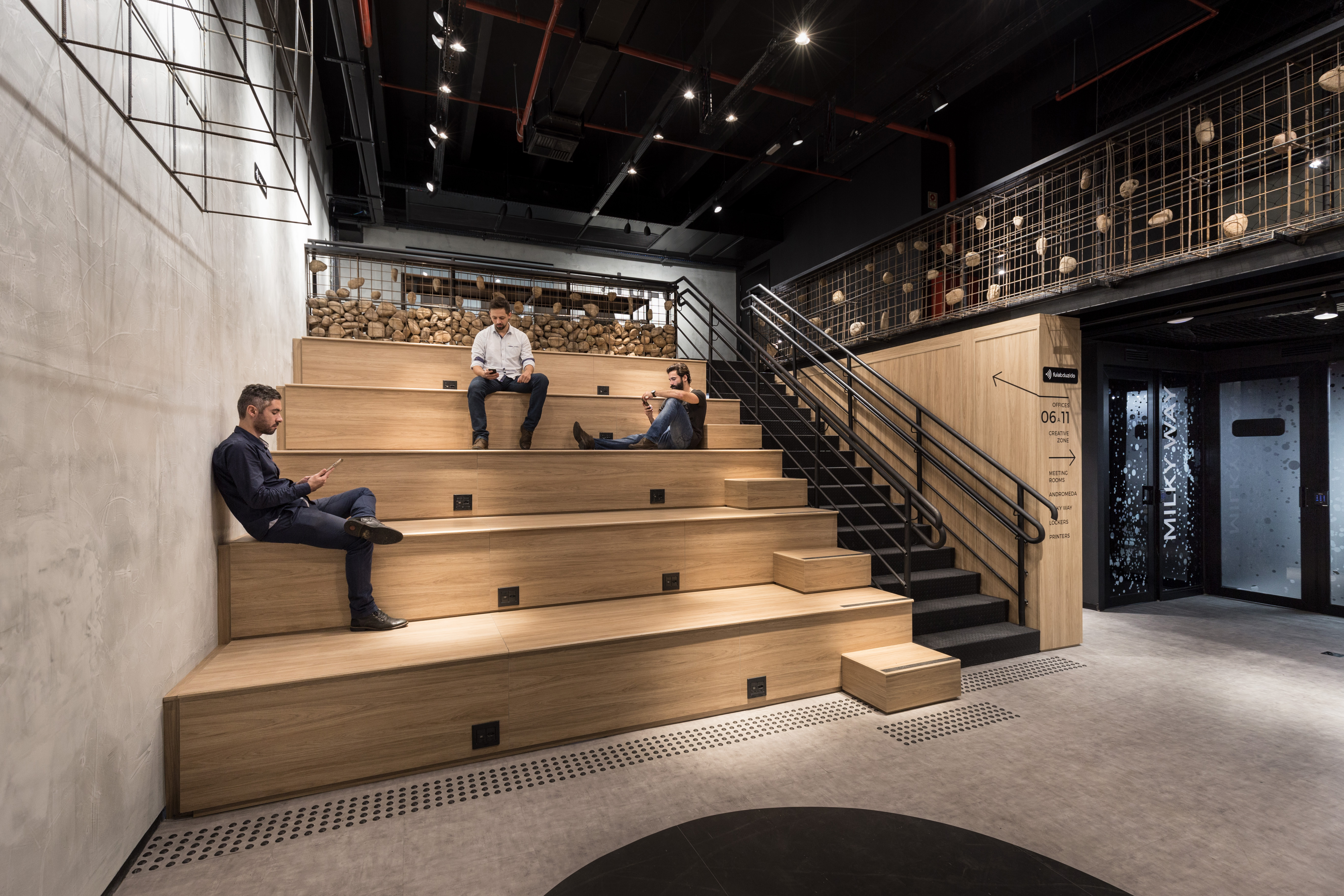 UFO 空间 | 激发创意的跨界办公环境-28