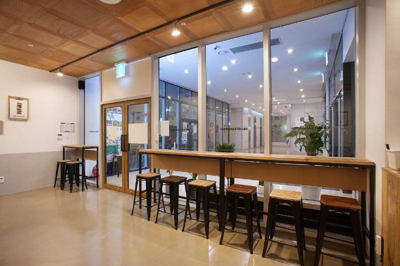 14 坪韩式咖啡厅室内设计案例-10