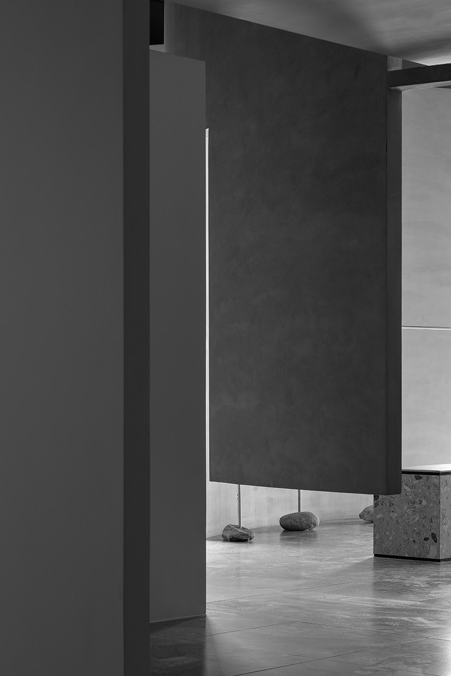 电影胶片般的动态感服饰店设计丨中国苏州丨苏州市不止设计顾问有限公司-17