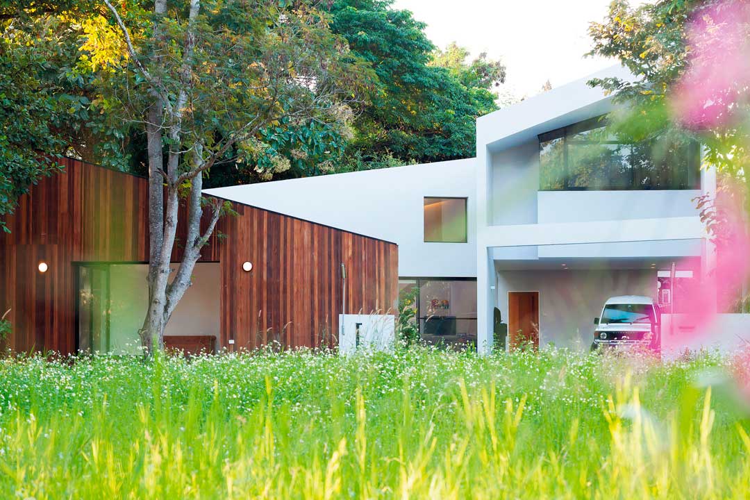 แหล่งรวบรวมรายชื่อ สถาปนิก นักออกแบบ EKAR - บ้านและสวน-4