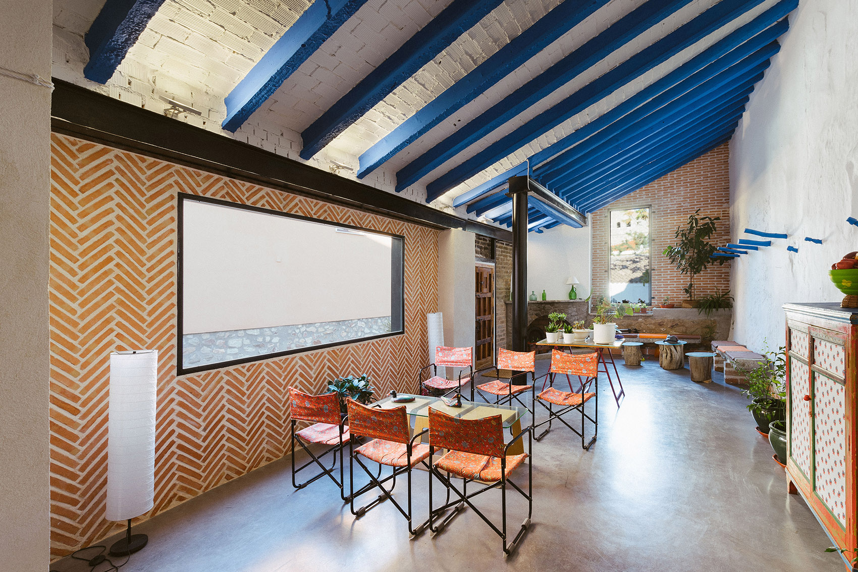 茅草屋的新时代，西班牙 / OOIIO Architecture-13