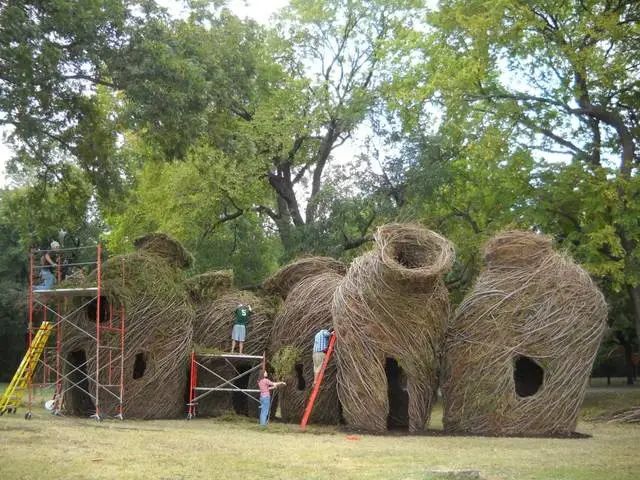 森林幻想家 | Patrick Dougherty 的树枝艺术-15