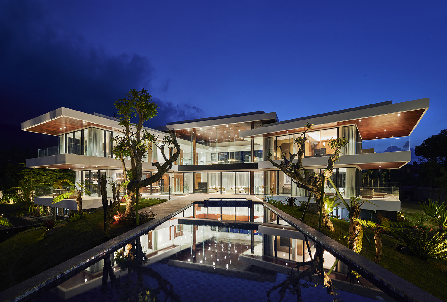 印尼 IV 别墅 | 山间绿意与建筑的完美融合-30