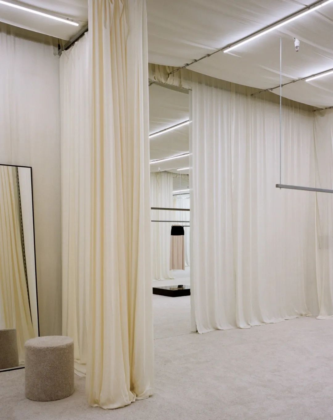 Nanushka纽约旗舰店丨美国纽约丨Matteo Corbellini,设计师Allina-18