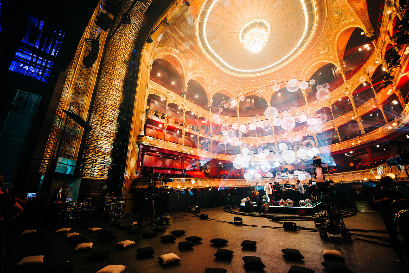 法国Variations剧院装置-7