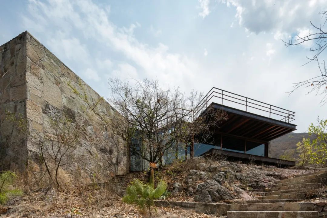 山间度假民宿 | 钢构++ 砖混结构，与自然共生-31