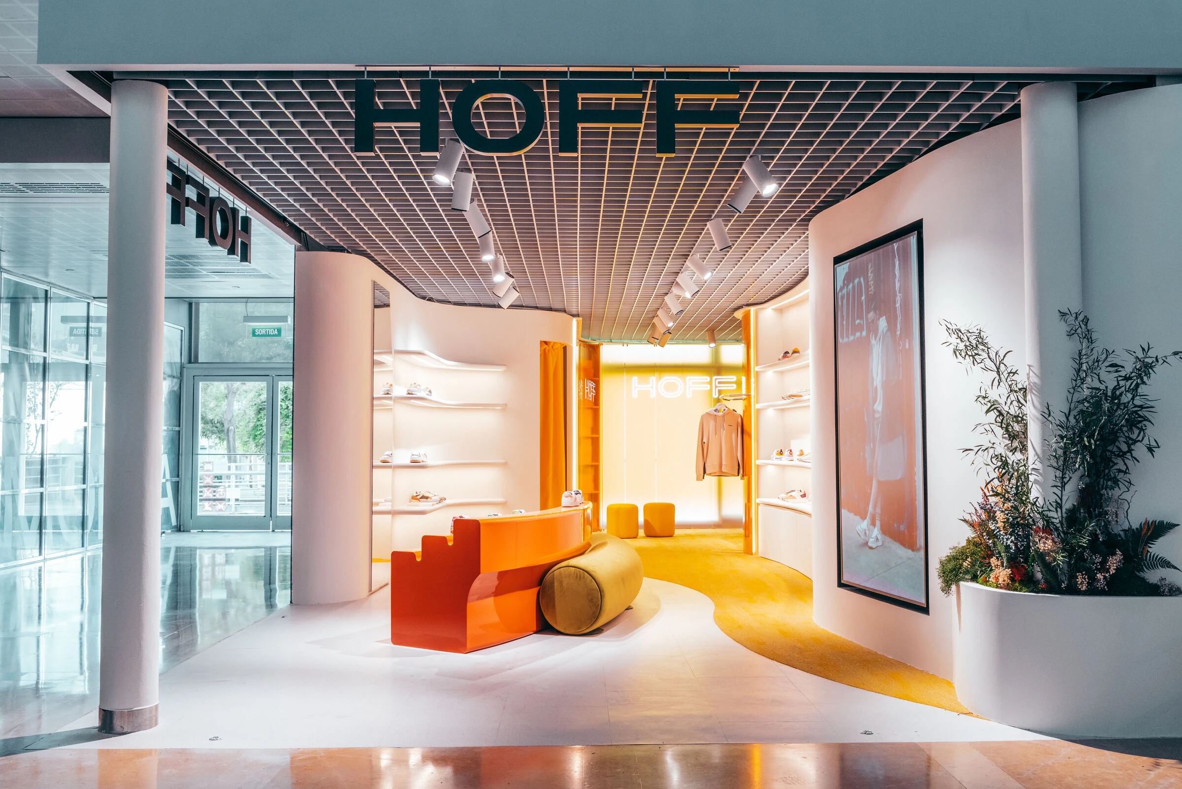 霍夫零售愿景丨西班牙丨CULDESAC-14