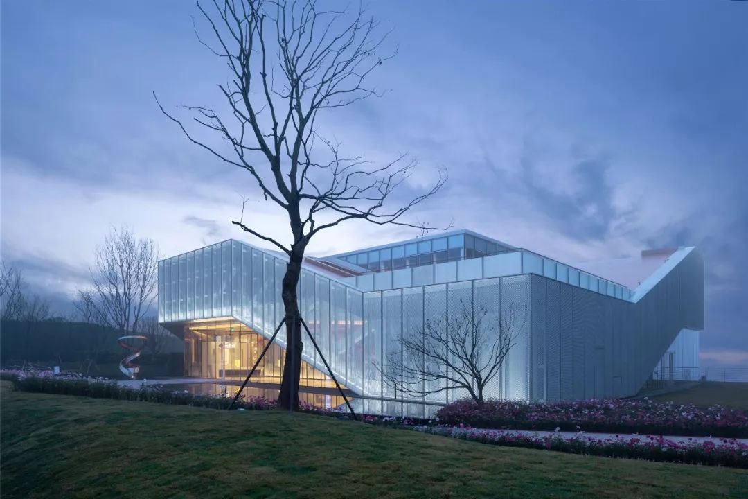 香港置地云山岳 | 无限沉浸的光影艺术空间-52