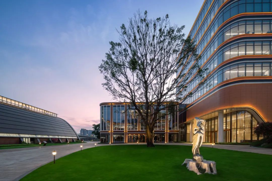 珠江畔的智慧绿洲｜华为广州研发中心-10