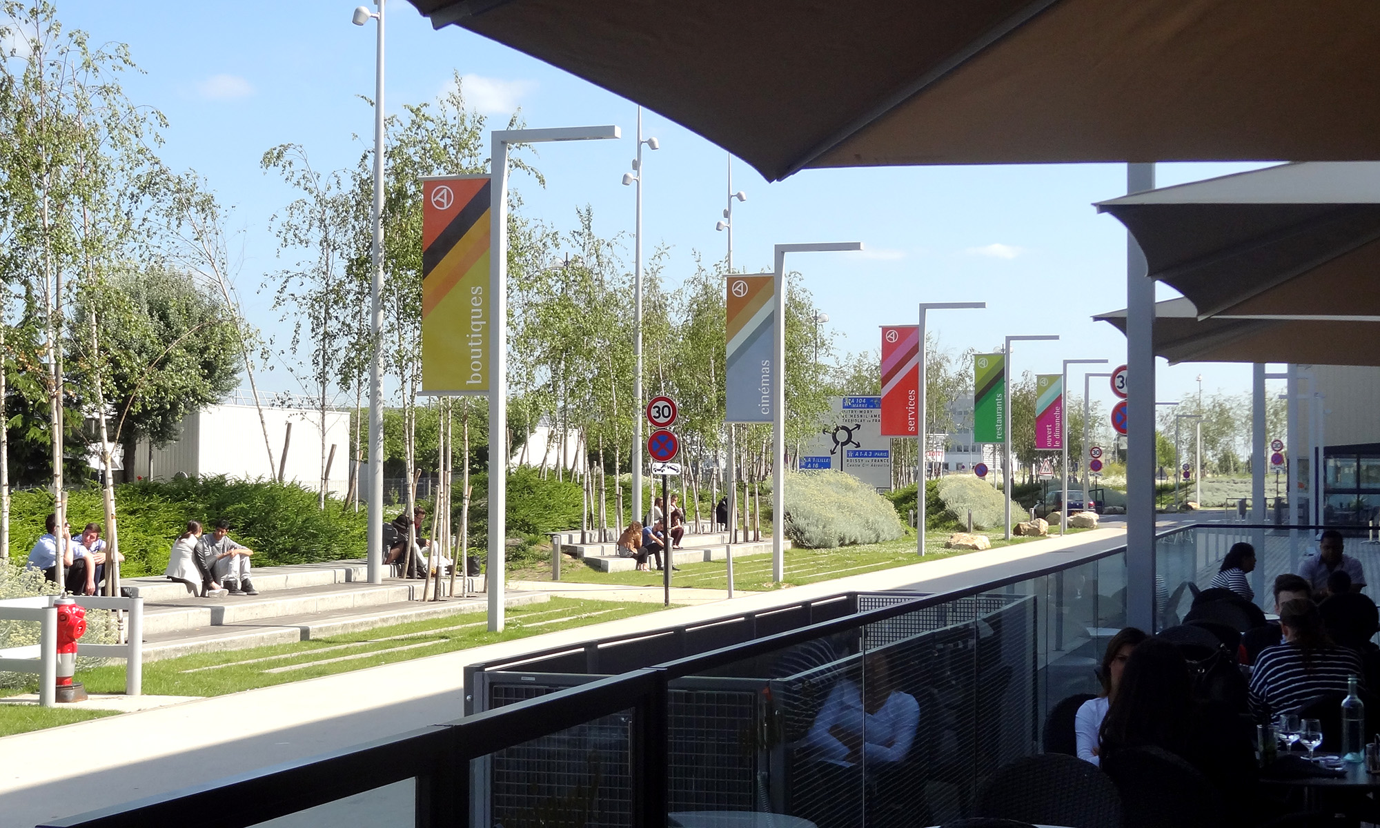 Centre de commerces et de services Aéroville - La Compagnie du Paysage-39