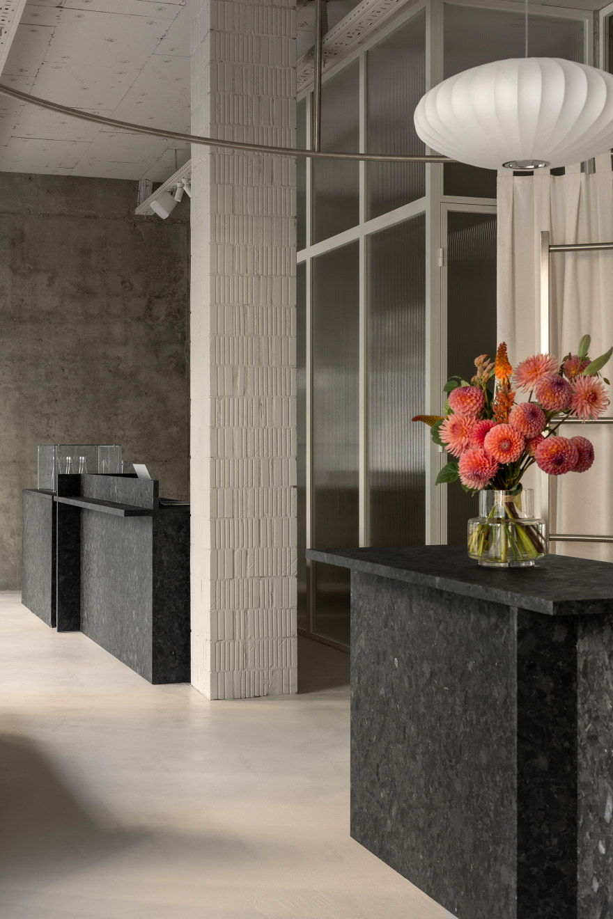 E·张力工作室(注:E推测为特定指代,tension常见意为张力 ,atelier意为工作室 ,具体需结合实际情况确定) 丨乌克兰基辅-15