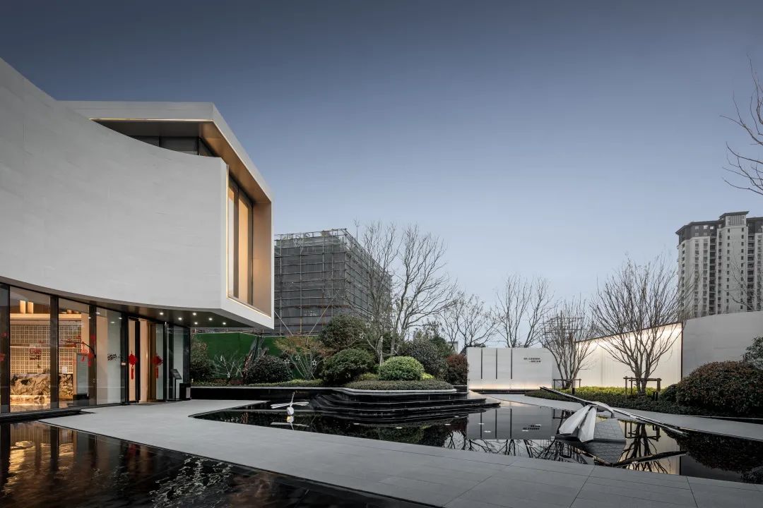 狭小场地内的丰富空间层次 | 新力·璞园-35