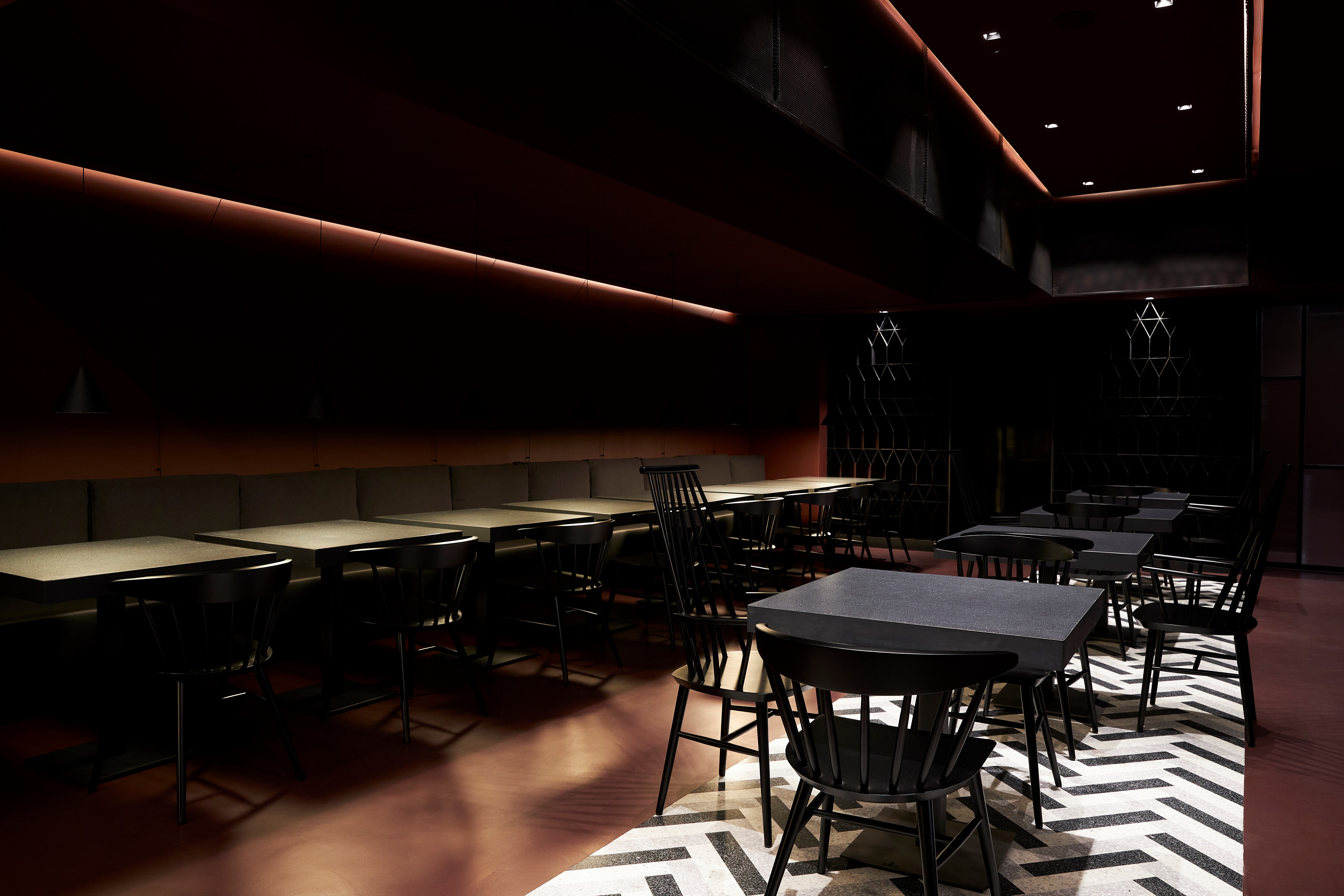 复古风韵的现代酒吧设计丨Studio Svetti Architecture-15