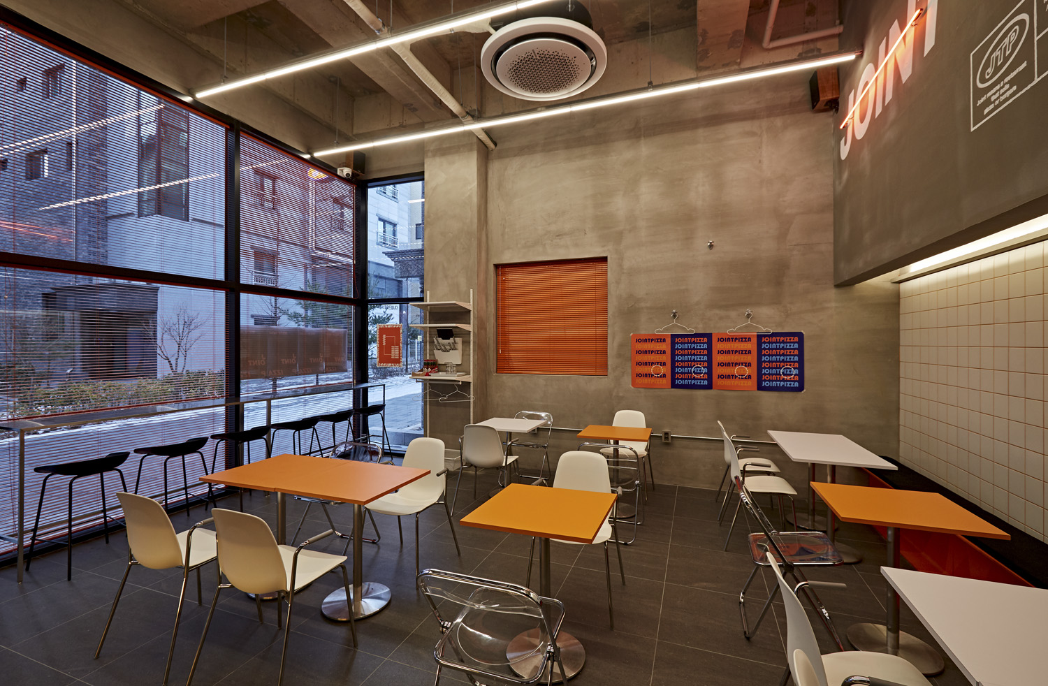 25 平米精致小店，打造工业风美食空间-8